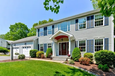 9 Boulder Hill Lane 1
