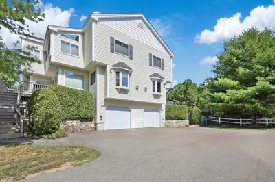 1303 Old Bridge Ln #1303 1