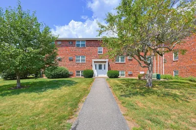 91 Pleasant St #D1 1