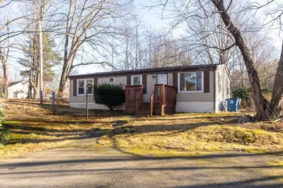 238 Brookfield Road 1