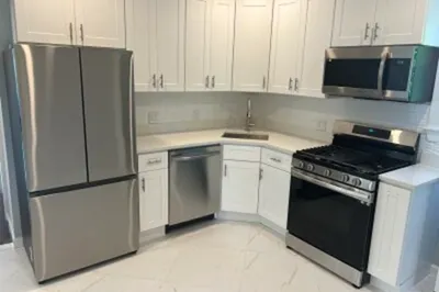 31-33 Raymond Ave #2 1