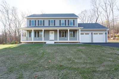 46 Ragged Hill Rd 1