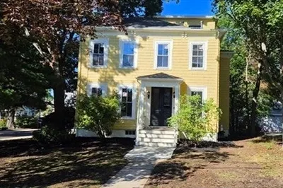36 Mystic St 1
