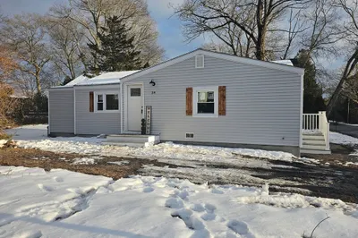 28 Pinehurst St 1