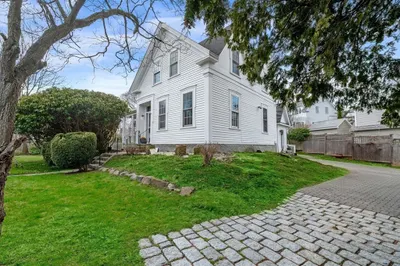 48 Broadway Ave