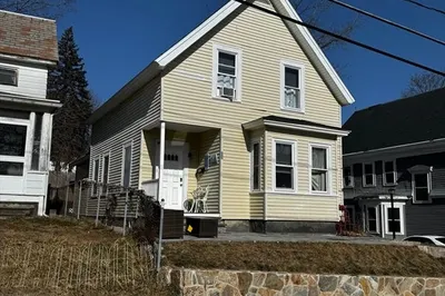 61 Arlington St 1