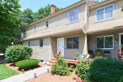 16 Macintosh Ln #16