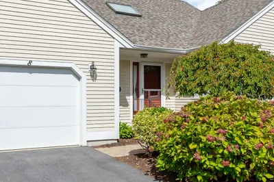 8 Chippers Ln #390