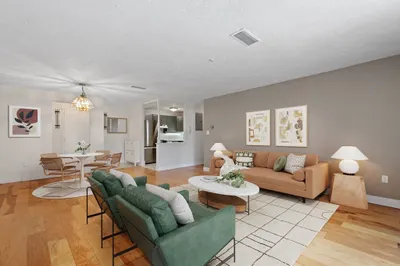 34 South St #202 1