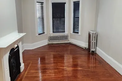 100 Pleasant St #2