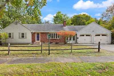 12 Whitehall Lane