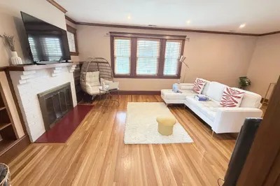 48 Trapelo St #2 1