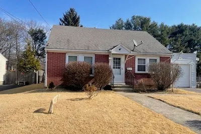 47 Hillside Ave
