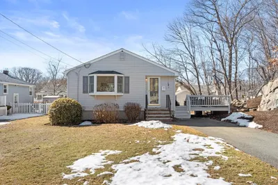 33 Bickford St 1