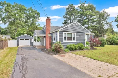 50 Hazen St 1