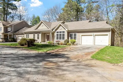15 Pheasant Ln #15