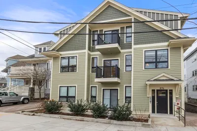 874 South St #4 1