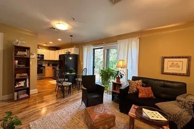 25 Alpine St #8