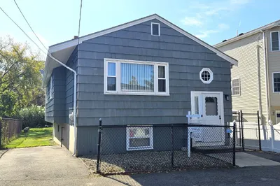 75 Standish Rd 1