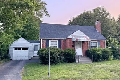 34 Calumet Ave 1