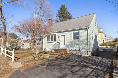 32 Leonard Rd 1