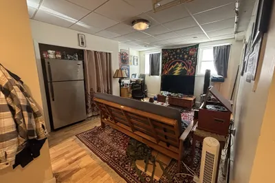 17 AberDeen St #D 1