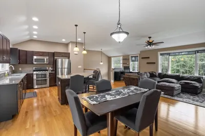 23 Hemlock Dr 1