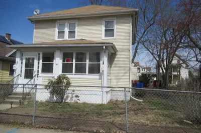 61 Mooreland St