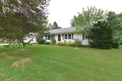 72 Sterling St 1