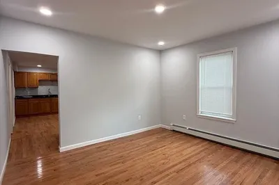 78 Hollis St #1
