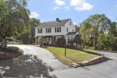 256 Massasoit Rd 1