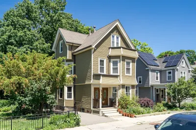 67 Cohasset St #1 1