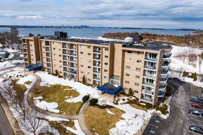 64 Broad Reach #310