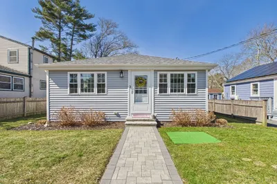 3 Hazel St