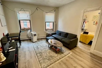 26.5 Charter Street #2