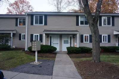 16 Village Hill Lane ##16 1