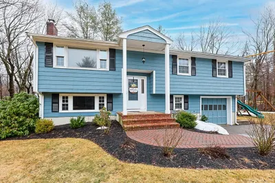5 Jackson Dr