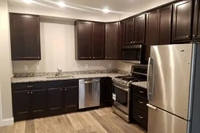 40 Ames Ave #305