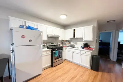 90 Hammond Street #5 1