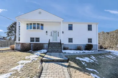 255 Pamela Dr 1