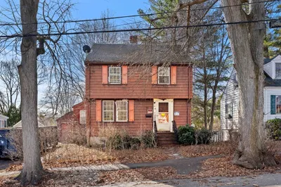 32 Grant Rd 1