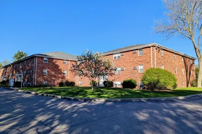 89 Pleasant St #C1 1