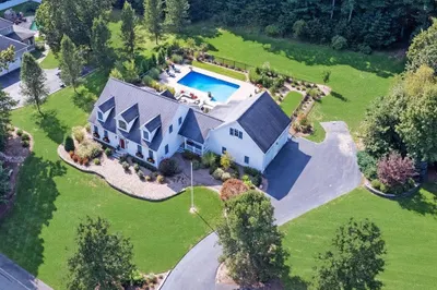 68 Mary Lou Ct 1