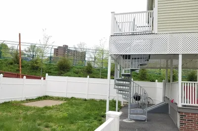 100 Flint St #1