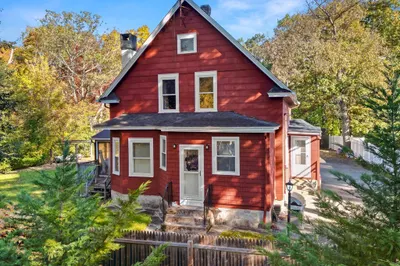 16 Clayton Ave 1