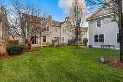 201 Main St #34