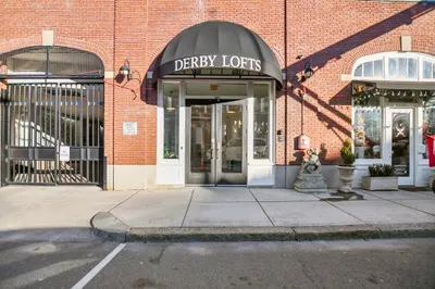 51 Lafayette Street #207 1