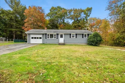 132 Brooks Pl 1