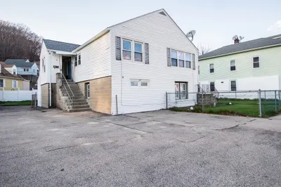 69 Chilmark St