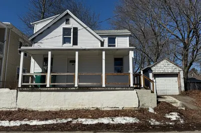 28 Angell St